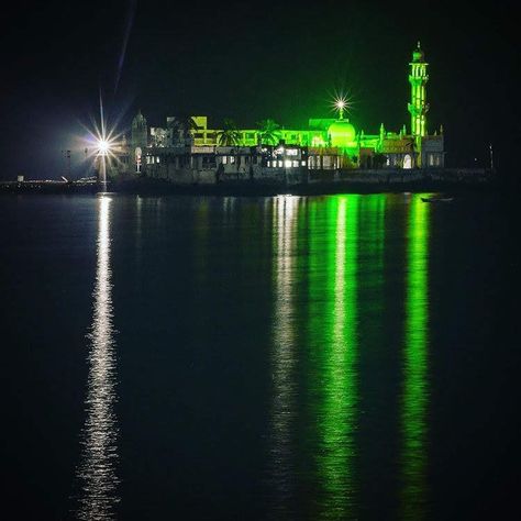 ❤️❤️❤️Haji Ali Dargah Sharif ❤️❤️😘😘😘 Haji Ali, Masjid Al Haram, Islamic Pictures, Northern Lights, Natural Landmarks, Travel, Quick Saves, Nature