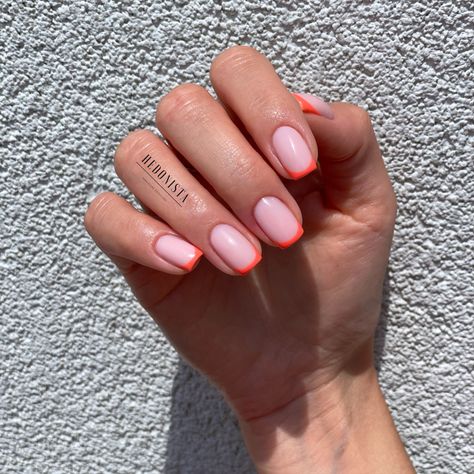 Short French Orange Nails, French Color Nails Square, Short Square Nails Ideas Orange, Square Nails With Colored Tips, French Manicure With Orange Tips, French Mani Square, Peach Color French Tip Nails, Short Square Orange French Tips, Square Tipped Nails