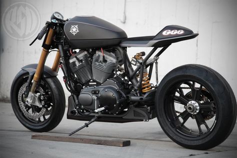 Roland Sands HD XR 1200 Cafe Racer Harley Davidson Helmets, Roland Sands Design, Motos Yamaha, Roland Sands, Harley Davidson Wallpaper, Мотоциклы Cafe Racers, Moto Cafe, Suzuki Bandit, Cafe Bike