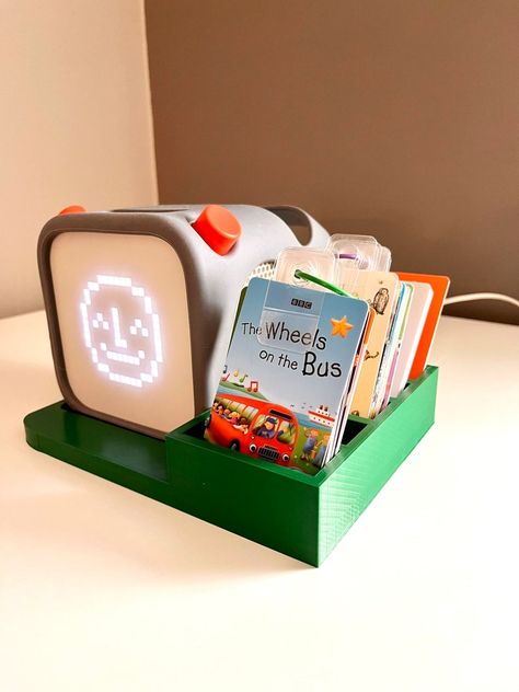 Yoto music payer docking station and card holder/storage. Holds cards on rings and charging cable for charging while playing! Dresser Shelf, Card Holder Diy, Game Storage, Shelf Table, Ring Storage, Wheels On The Bus, Display Unit, Storage Display, Card Organizer