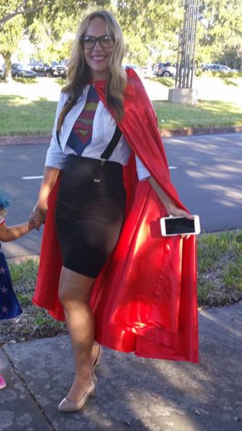 Super Teacher Costume, Women Superhero Costumes Diy, Quick Superhero Costumes Diy, Superhero Teacher Costume, Spirit Week Super Hero Day, Office Costume Ideas Women, Teacher Superhero Costume, Simple Superhero Costume, Super Hero Costumes Diy