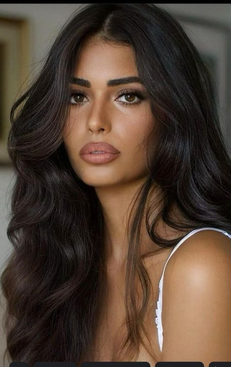 Grad Hair And Makeup, Light Bridal Makeup Brown Eyes, Brown Eye Brown Hair Makeup, Wedding Makeup Dark Eyes, Bridal Makeup Dark Eyes, Dark Brown Eyes Makeup, Wedding Makeup Brown Eyes, Italian Hairstyles Woman, Makeup For Dark Brown Eyes