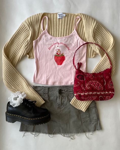 Strawberry Outfit Aesthetic, Red Aesthetic Coquette, Red Coquette, Dark Feminine Energy, Ballet Flats Outfit, Coquette Style, Flats Outfit, Aesthetic Coquette, Dark Feminine