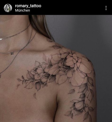 Clavicle Tattoo, Flower Shoulder Tattoo, Floral Tattoo Shoulder, Free Hand Tattoo, Soul Tattoo, Beautiful Flower Tattoos, Love Is Blind, Peonies Tattoo, Band Tattoo