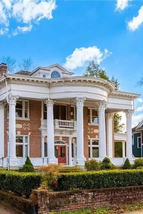 1914 Neoclassical For Sale In Suffolk Virginia Antebellum Homes House Plans, Dome Skylight, Georgian Houses, Town Aesthetic, Colonial Mansion, Victorian Style Homes, Antebellum Homes, Mansions For Sale, Neo Classical