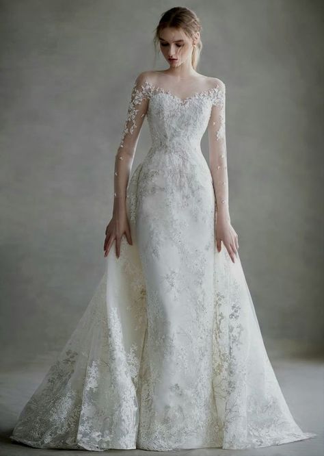 Elegant Slim Fit Wedding Dress, Korean Wedding Dress Elegant, Wedding Gown Ideas Classy, Elegant Wedding Dress Classy Vintage, Korean Wedding Gown, Christian Wedding Gowns, Korean Wedding Dress, Muslimah Wedding Dress, Simple Wedding Gowns