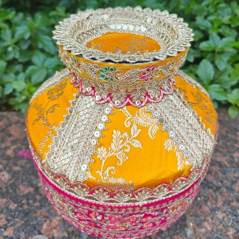 Gorgeous steel kalsi with a lid used for wedding ,ghadoli, bhagwat, satyanarayan Katha and many more rituals and festivities DM @rangrata_ to buy WhatsApp+918448428629 Any colour can be customised as per the requirement Satyanarayan Katha Decoration, Manpreet Kaur, Traditional Art, Wedding Decorations, Festival, Canning, Quick Saves, Instagram, Art