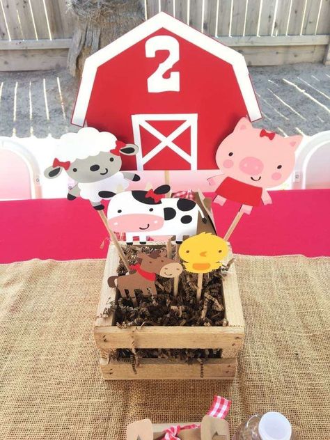 Farm 2nd Birthday Party! | CatchMyParty.com Farm Baby Birthday, Farm Party Birthday, Cowgirl Decorations, Barnyard Bash, Barnyard Birthday Party, Western Birthday Party, Farm Theme Birthday, Birthday Centerpiece, Farm Animals Birthday Party