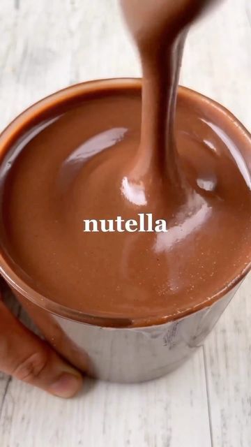 Food facts on Instagram: "Homemade Nutella 😍🍫🌰 With just a handful of ingredients and a little bit of patience, you can make the most decadent choc hazelnut spread that has THE perfect consistency. I guarantee you, this will have you licking the spoon and blender clean 🫣 🌱 𝗩𝗘𝗚𝗔𝗡𝗨𝗔𝗥𝗬 𝗗𝗘𝗔𝗟𝗦 : GET 15% OFF ON ALL THE COOKBOOKS! LlNK IN BlO ⬆️ Video by @thrivingonplants Ingredients: 3 cups raw hazelnuts (*see notes) 1 cup pure icing sugar 1/3 cup cocoa powder Generous pinch of salt Homemade Nutella Recipes, Nutella Inspired Recipes, Homemade Nutella, Chocolate Hazelnut Spread, Hazelnut Spread, Sweet Snacks Recipes, Healthy Sweets Recipes, Icing Sugar, Chocolate Hazelnut