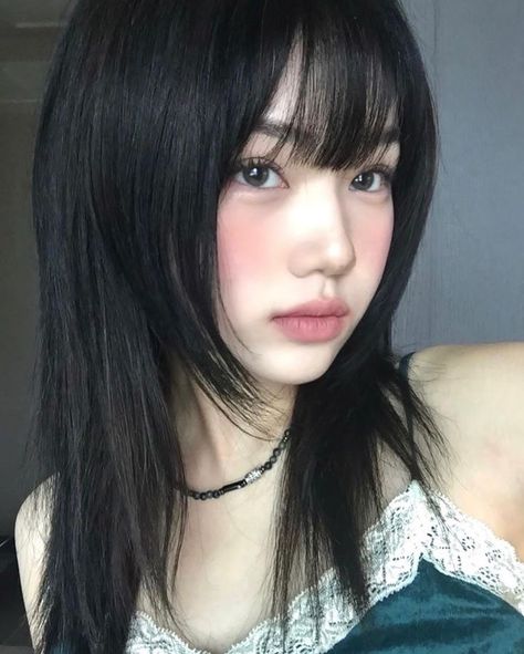 Asian Haircut, Hair Inspiration Long, Haircuts Straight Hair, Asian Hair, Cut My Hair, Aesthetic Hair, Hairstyles Haircuts, Pretty Hairstyles, Hair Looks