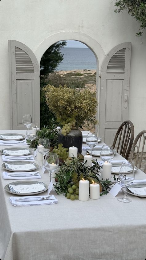 Outdoor Dining Aesthetic, Italian Outdoor Dining, Hanna Schonberg, Dining Aesthetic, Wedding Table Details, Shrimp Roll, Pretty Tablescapes, Place Setting Inspiration, Wedding Table Layouts