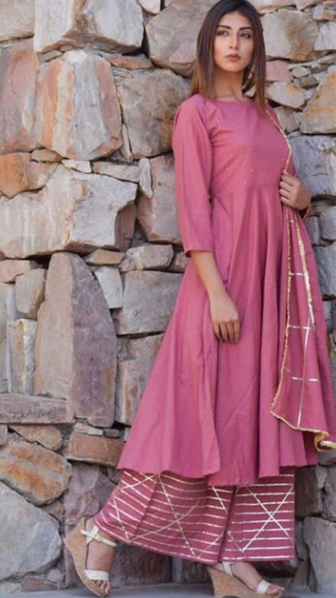 Ethenic Wear, Mukaish Work, Wedding Guest Outfit Winter, Simple Kurti, Happy Dresses, Moss Rose, Long Kurti Designs, Kurta Design, Maxi Outfits