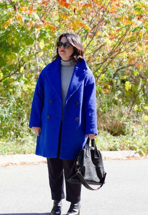 Cobalt Blue Coat Outfit, Blue Coat Women, Blue Coat Outfit, Royal Blue Coat, Neutral Coat, Classy Coat, Purple Coat, Over 60 Fashion, Coat Outfit