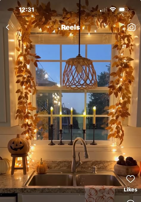 Kitchen Fall Decorating Ideas Cozy, Fall Window Display Home, Fall Window Garland, Small Front Porch Fall Decor Ideas, Fall Entryway Decor Outdoor, Fall Indoor Decor Ideas, Autumn Front Porch Decor, Fall Decorations Indoor, Fall Mantel Decor