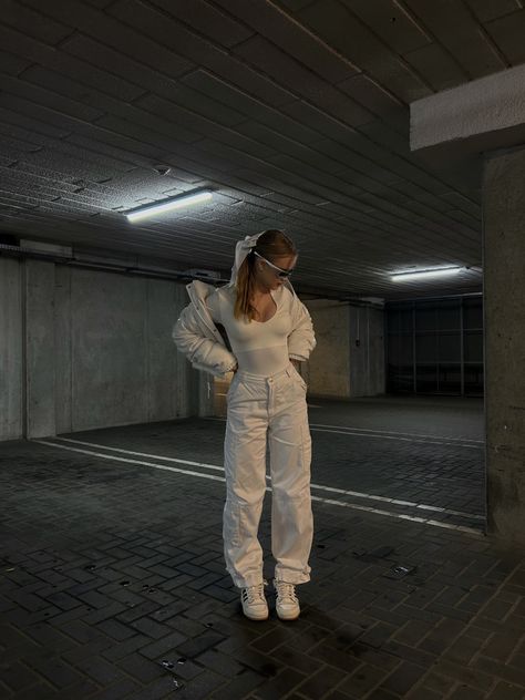 white outfit parking photshoop basic white top with white cargo pants and coquette instagram idea Coquette Instagram, Cargo Outfit, White Cargo Pants, Cargo Pants Outfit, Black Cargo Pants, White Outfit, Black Cargo, Instagram Ideas, Polo Neck