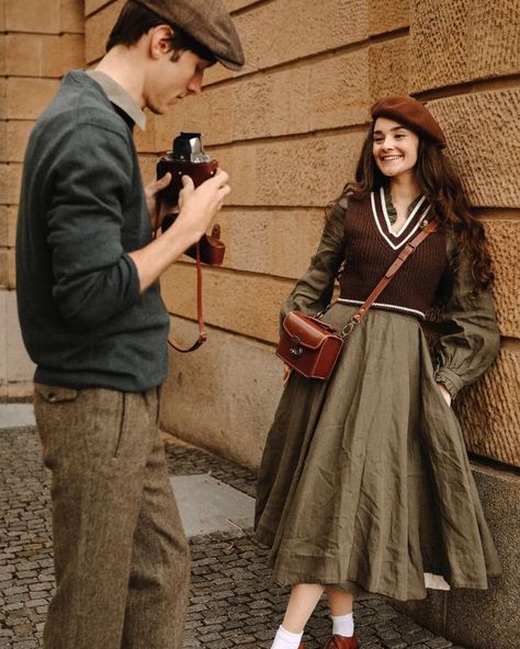 Never Beg For Love, Vintage Couple Photography, Snap Back To Reality, Adventurer Aesthetic, Academia Moodboard, Never Beg, Academia Aesthetic Outfit Men, Dark Academia Look, Dapper Day Outfits