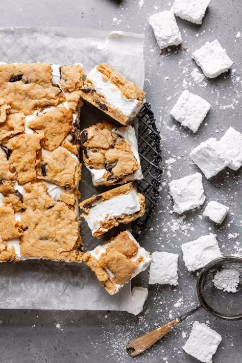 Smores Bar Recipe, Cracker Chocolate, Smores Bars, Party Crowd, Huge Party, Baking Journal, Recipes With Marshmallows, S'mores Bar, Bars Recipe