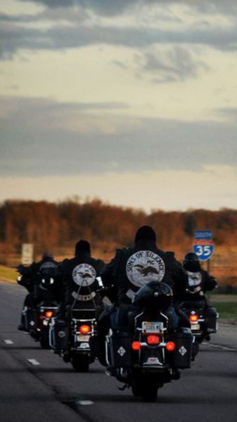 Sons Of Silence Mc, Moter Cycles, Bike Gang, Loving Embrace, Motorcycle Gang, Motos Harley, Biker Photoshoot, Motorcycle Photography, Motorcycle Aesthetic