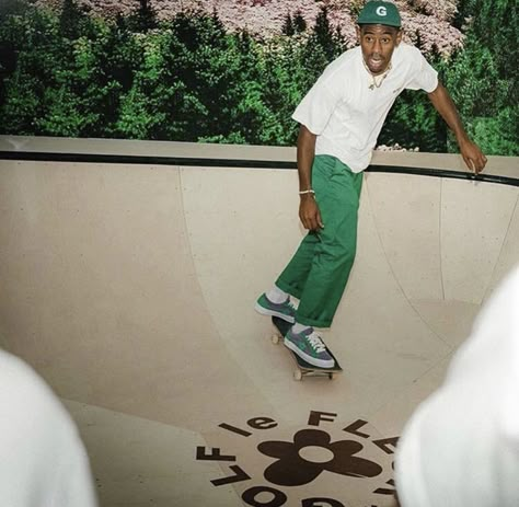 tyler the creator riding a skateboard at the golf le fluer store Tyler The Creator Skateboard, Golf Le Fluer, Le Fluer, Soft Boy Outfits, Skateboard Aesthetic, Soft Boy, Tyler The Creator, Boy Outfits, Skateboard