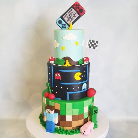 Game Cake Ideas, Gamer Birthday Cake, Video Game Cake, Gamer Cake, Arcade Birthday Parties, Game Cake, Video Game Cakes, Huge Cake, 13 Birthday Cake