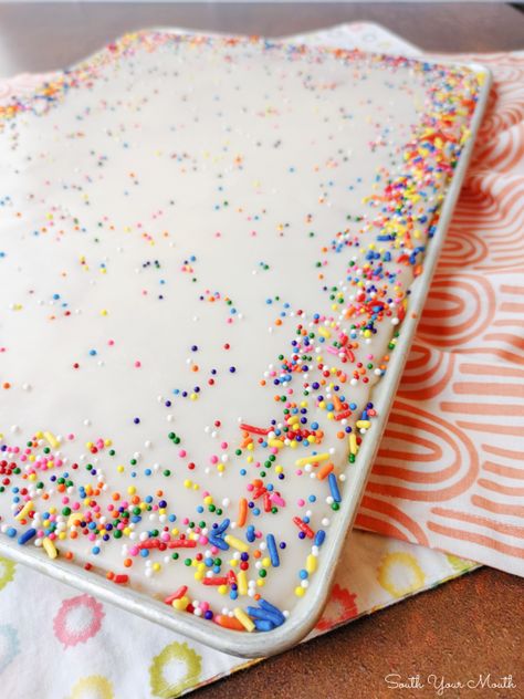 Yellow Texas Sheet Cake, Best Sheet Cake, Yellow Sheet Cake Recipe, Sheet Cake Birthday, 30 Cakes, Birthday Sheet Cake, Full Sheet Cake, Birthday Cake Tutorial, Texas Sheet Cake Recipe