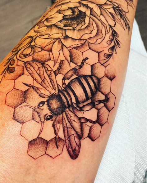 Beautiful Bee Tattoo completed by Jay Marlee. Jay Marlee is currently located at American Pride Tattoo Shop in Southfield, Michigan. Beehive Tattoo Filler, Bumble Bee With Honeycomb Tattoo, Queen Bee Honeycomb Tattoo, Bumble Bee Sleeve Tattoo, Sunflower And Bee Tattoo Black And White, Bee Tattoos For Women Sleeve, Womens Tattoo Sleeve Filler, Bee And Honeycomb Tattoo Sleeve, Honeycomb Filler Tattoos