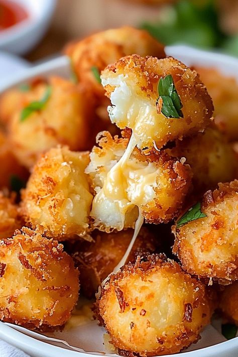 Preparing Crispy Fried Cheese Bites at home Fried Cheese Bites, Munchies Snacks, 30 Aesthetic, Fried Cheese, Entertaining At Home, Potato Bites, Party Snack, Cheese Bites, Cheesy Recipes