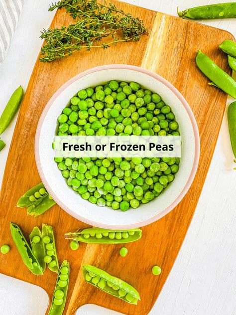 Baby Food With Peas (Pea Puree For Baby) | The Picky Eater Pea Puree Baby Food, Peas Baby Food, Pea Baby Food, Baby Food Recipes Stage 1, Pea Puree, Making Baby Food, Baby First Foods, Baby Puree Recipes, Baby Puree