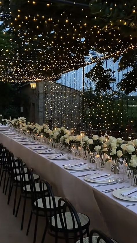 Long Table Wedding Fairy Lights, New Years Wedding, White Roses Wedding, Diy Wedding Decorations, Fairytale Wedding, Engagement Party, White Roses, Wedding Inspo, Diy Wedding