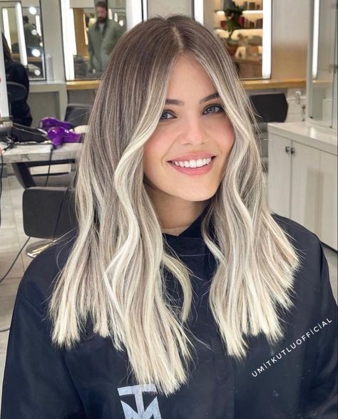 Blonde Hair With Roots, Ice Blonde Hair, Summer Blonde Hair, Blonde Hair Transformations, Summer Blonde, Real Hair Extensions, Ombre Hair Blonde, Brunette Hair With Highlights, Dyed Blonde Hair