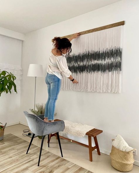 Dye Macrame Wall Hanging, Yarn Wall Decor, Dip Dye Wall Hanging, Wall Art Macrame, Black Tapestry, Green Yarn, Yarn Wall, Textile Wall Art, Woven Wall Art