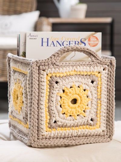 Let's Get Organized Crochet Patterns includes more than 40 practical crochet projects for containers, baskets, bowls and organizers. Crochet Organizer, Crochet Phone Cases, Crochet Box, Crochet Storage, Confection Au Crochet, Magazine Holder, Crochet Basket Pattern, Crochet Simple, Crochet World