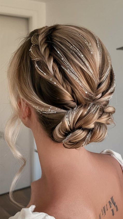 An intricate updo with woven twists, enhanced by sparkling glitter strands for a chic and glamorous finish. This hairstyle is ideal for formal events or weddings where elegance meets sparkle. Christmas Hairstyles For Long Hair, Easy Christmas Hairstyles, Simple Braids, Twisted Updo, Christmas Hairstyles, Easy Braids, Glitter Hair, Hairstyles For Long Hair, Sparkles Glitter