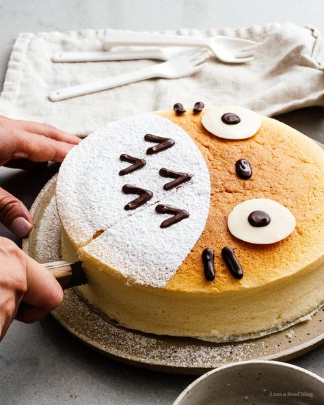 A super cute fluffy, jiggly Totoro cheesecake: pillowy soft, cotton-y, light-as-air cheesecake with just a hint of sweetness. #cheesecake #japanesecheesecake #fluffycheesecake #totorocake #totorocheesecake #totorofood #kawaiifood Kawaii Cheesecake, Air Cheesecake, Japanese Birthday Cake, Fluffy Japanese Cheesecake, Fluffy Food, Totoro Food, Japanese Baking, Totoro Cake, Japanese Cakes