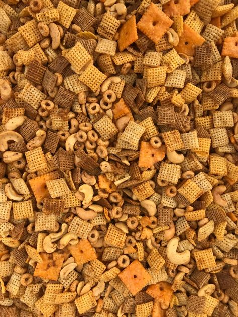 Chex Mix Charcuterie Board, Chex Mix For A Large Crowd, Chex Mix With Honeycomb Cereal, Bulk Chex Mix Recipe, Large Batch Chex Mix Recipe, Texas Trash Chex Mix Recipes, Ultimate Chex Mix Recipe, Ranch Chex Mix Recipes, Chex Party Mix Recipe