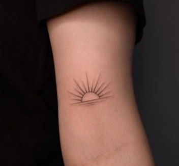 Sun On Horizon Tattoo, Minimalist Sunrise Tattoo Simple, Sun Tattoo Medium, Fine Line Half Sun Tattoo, Small Half Sun Tattoo, Dainty Sunset Tattoo, Sunrise Tattoo Minimalist, Small Sunrise Tattoo, Sunrise Tattoo Rising Sun