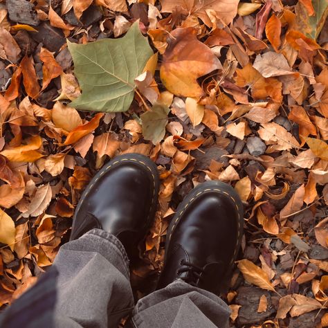 autumn vibe | fall aesthetic | fallen leaves | doc martens Doc Martens Aesthetic Grunge, Grunge Fall Aesthetic, Beat Aesthetic, Fall Astethic, Doc Martens Aesthetic, Doc Martens Outfit, Witchy Aesthetic, Fallen Leaves, Aesthetic Fall