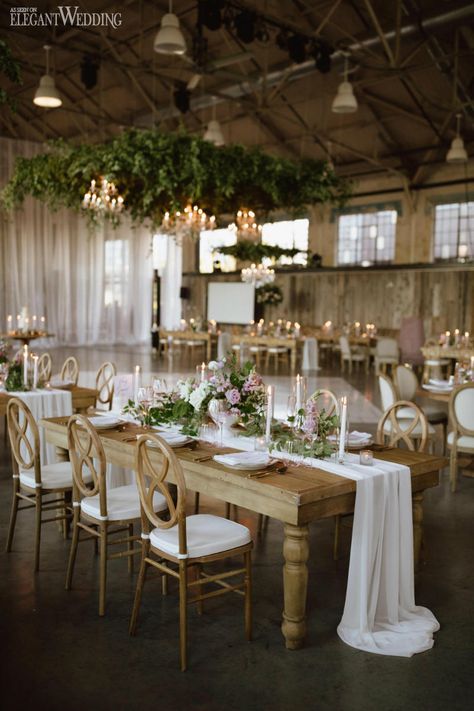 Rustic Mauve Wedding, Wedding Decor Rustic Elegant, Rustic Modern Wedding Decor, Mauve Rustic Wedding, Vintage Wedding Theme Elegant, Rustic Glam Wedding Decor, Elegant Rustic Wedding Ideas, Wedding Vintage Decoration, Modern Rustic Wedding Decor