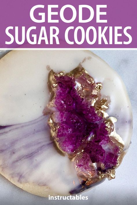 Gem Cookies Decorated, Luster Dust Cookies, Crystal Cookies Decorated, Geode Cookies Decorated, How To Make Rock Candy, Geode Desserts, Crystal Desserts, Geode Macarons, Geode Birthday Party