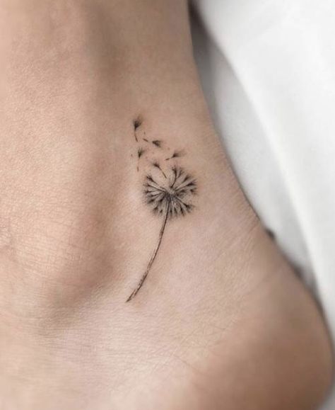 Tattoo Ideas Dandelion, Tattoo On Ankle, Dandelion Tattoo Design, Flower Tattoo Ideas, Unique Small Tattoo, Dandelion Tattoo, Anklet Tattoos, Beautiful Flower Tattoos, Petite Tattoos