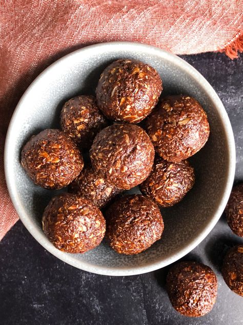 These energy balls come together in just a few minutes and are DELISH. Peanut Butter Energy Balls, Peanut Butter Honey, Cacao Beans, Energy Balls, Cacao Powder, Chocolate Peanut Butter, Come Together, Gluten Free Vegetarian, Peanut Butter