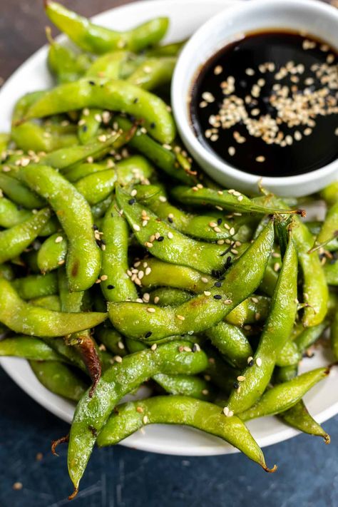 Air Fry Frozen Edamame, Easy Healthy Air Fryer Snacks, Edamame Air Fryer Recipes, Edemame Recipes Air Fryer, Air Fried Edamame, Fresh Edamame Recipes, Air Fryer Edamame Recipes, Cooking Edamame, Edamame Sauce