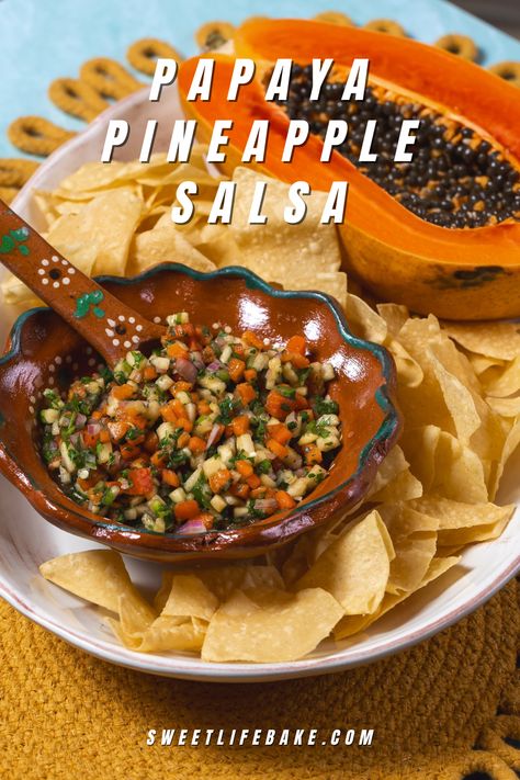 Papaya Pineapple Salsa with chips. Papaya Salsa, Papaya Recipes, Pineapple Salsa Recipe, Entertaining Dinner, Lime Salt, Pineapple Salsa, Australian Food, Italian Recipes Authentic, Jewish Recipes