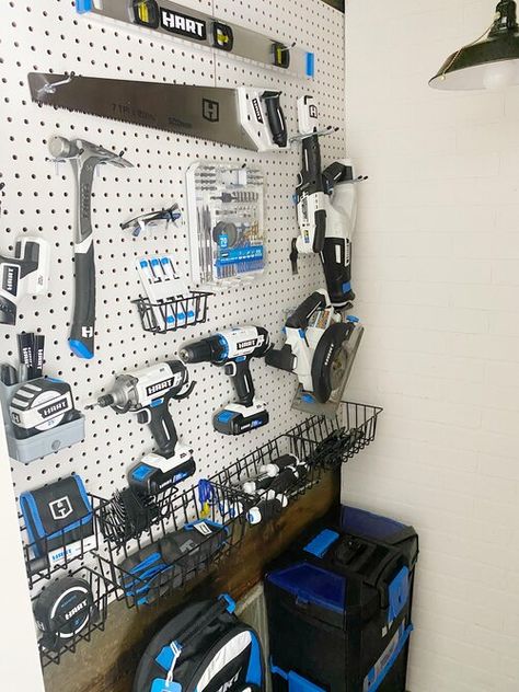 Tool Room Storage, Tool Board Organization, Tools Wall Organization, Tool Shelf Organization, Peg Board Tool Storage, Closet Tool Organization, Basement Tool Room, Easy Tool Storage, Peg Board Wall Ideas