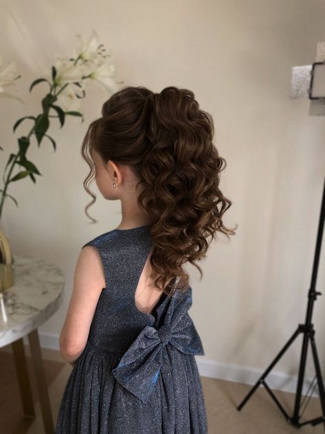 Little Flower Girl Wedding Hair, Hair Style For Kids Girl For Wedding, Daddy And Daughter Dance Hair Styles, Girls Fancy Hairstyles Kids, Young Bridesmaid Hair, Wedding Hairstyles For Girls Kids, Girls Hairstyles For Weddings, Flowergirls Hairstyle, Wedding Hairstyles Kids