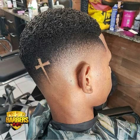 @ cutz Trendy Hairstyles Men, Hairstyles Men Short, Hair Designs For Boys, Boys Haircuts With Designs, Curly Natural Curls, Hair Tattoo Designs, Fade Haircut Designs, Barber Haircuts, Black Hair Cuts