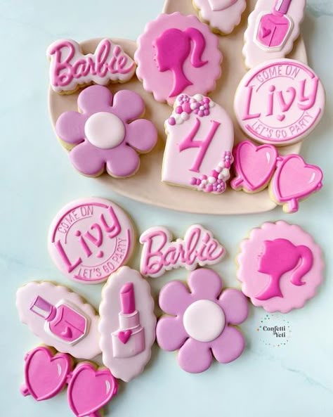 Barbie Lipstick, Barbie Cookies, Nail Polish Party, Easy Unicorn Cake, Lipstick Nail, Barbie Birthday Cake, Barbie Party Decorations, Disco Birthday Party, Barbie Theme Party