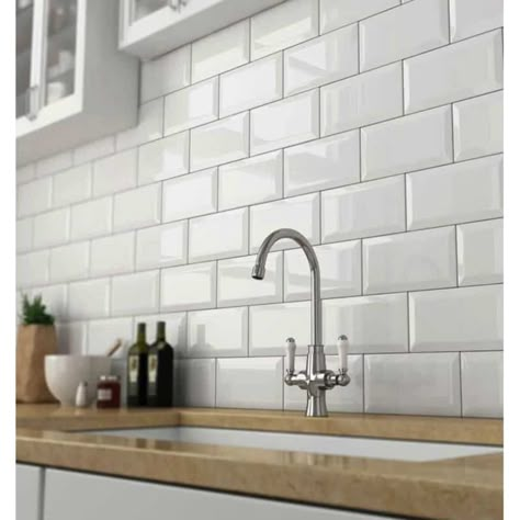 White Kitchen Wall Tiles, White Beveled Subway Tile, Kitchen Wall Tiles Design, White Brick Tiles, White Subway Tile Kitchen, Bevelled Tiles, Metro White, Beveled Subway Tile, Subway Tile Backsplash Kitchen