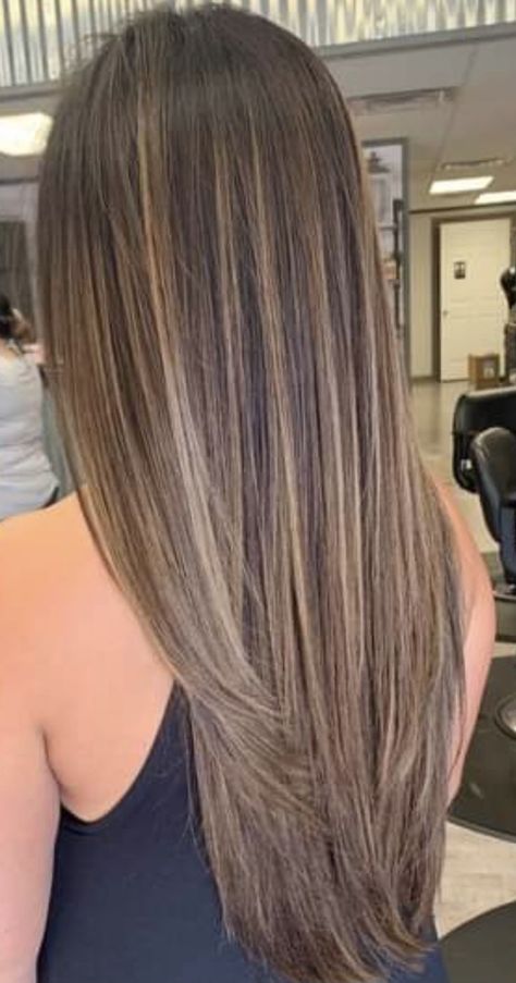 Long Brown Straight Hair With Highlights, Balage Hair Brown Straight, Light Brown Hilights On Brown Hair, Higlits Hair, Light Brown Hair No Highlights Natural, Brunet With Highlights, Highlights For Brown Straight Hair, Hair Hilights Blonde Brunettes, Balayage On Straight Hair Brunettes