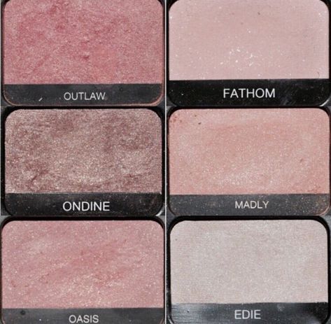 Pink Makeup Palette Aesthetic, Pink Pallet, Pallet Makeup, Light Pink Eyeshadow, Pink Eyeshadow Palette, Beach Makeup, Makeup Palettes, Pink Palette, Pink Life